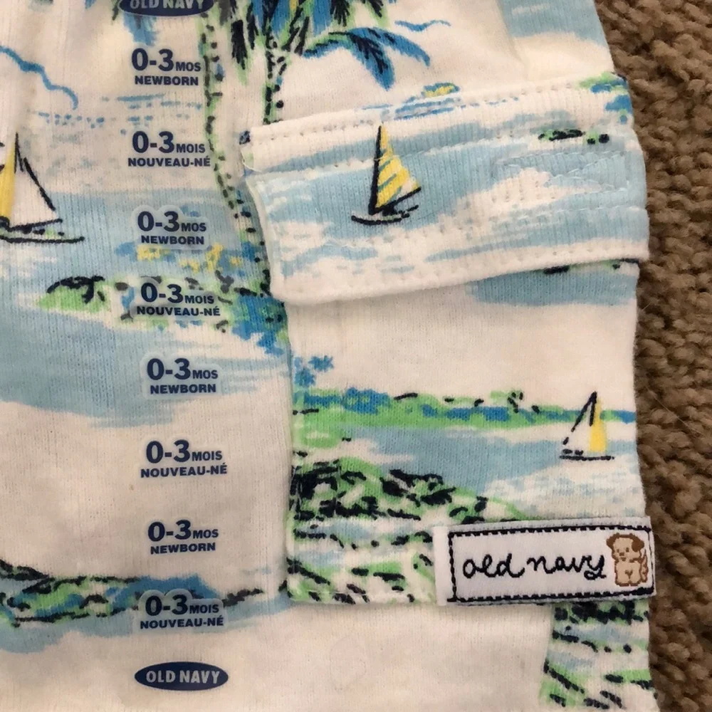 Old Navy Shorts Infant Size 0-3‎ Months White Sailboats Baby Newborn Elastic